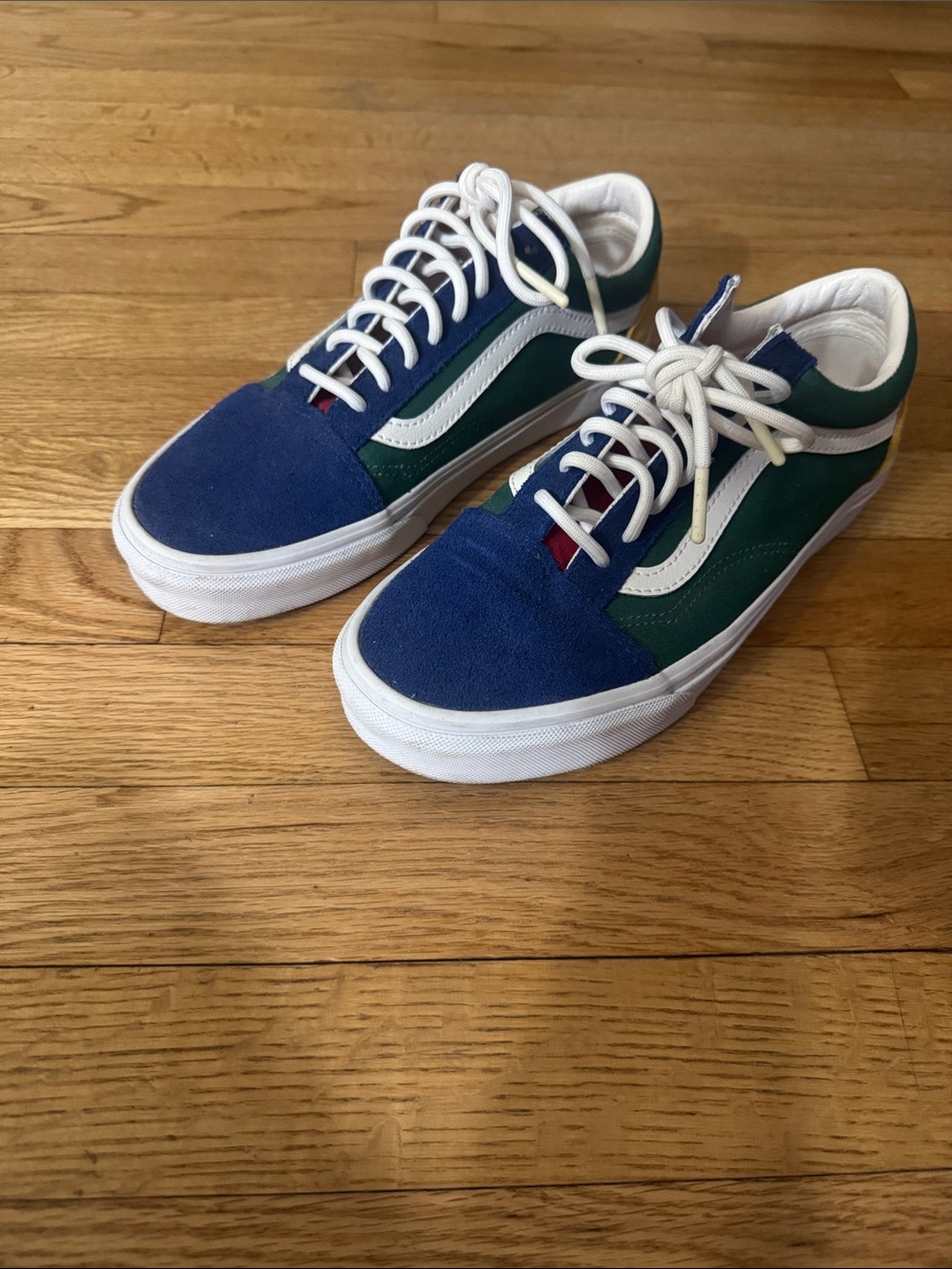 Women Vans Old Skool Low-Top Sneakers in Blue, Green & White